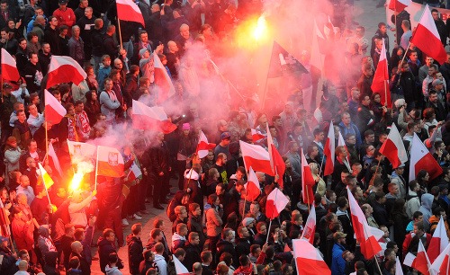 Vo Varšave demonštrovali proti utečencom