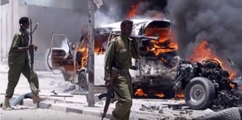 Pred prezidentským palácom v Somálsku sa v aute odpálil samovražedný útočník