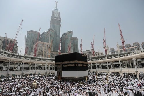 Vyše dva milióny moslimov začnú hadždž - púť do Mekky