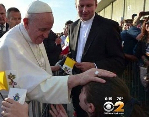 Julii požehnal sám pápež.