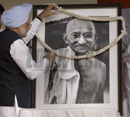 Mahátma Gándhí (na foto)