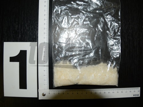 Žene našli v kabelke takmer 430 dávok metamfetamínu