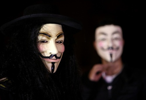Známa maska Guya Fawkesa