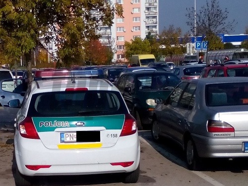 Policajti zastavili na parkovisku v Piešťanoch