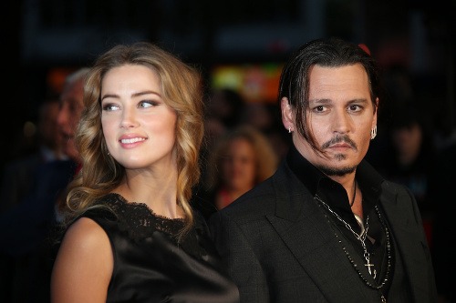 Vyhrá súdny spor Johnny Depp alebo Amber Heard?