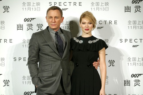 Daniel Craig a Léa Seydoux ako James Bond a jeho Bond girl. 