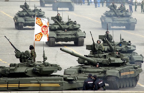 Ruské tanky na prehliadke