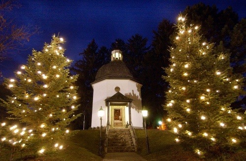 Prvýkrát Tichá noc zaznela na Vianoce v roku 1818 v kostole sv. Mikuláša v rakúskom Oberndorfe.