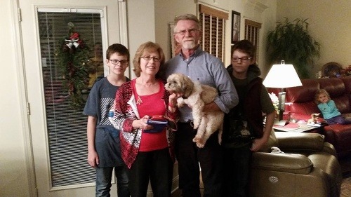 Rodina hľadala svojho psíka s malou nádejou, no Brian im urobil obrovskú radosť.