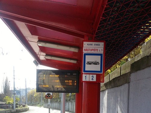 Električka už opäť jazdí aj na Hlavnú stanicu