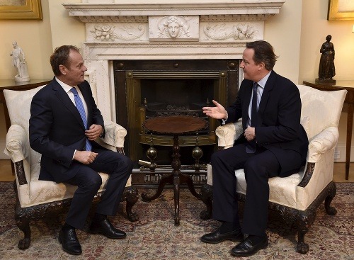 David Cameron sa s Donaldom Tuskom zatiaľ nedohodol
