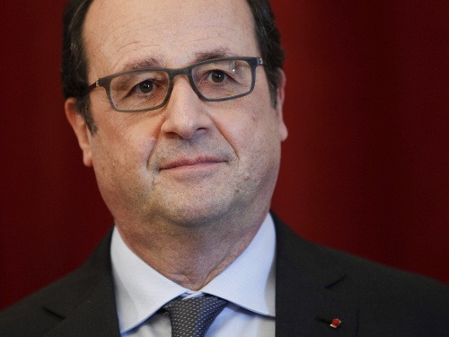Francois Hollande apeloval na odborárov, aby zvážili štrajky
