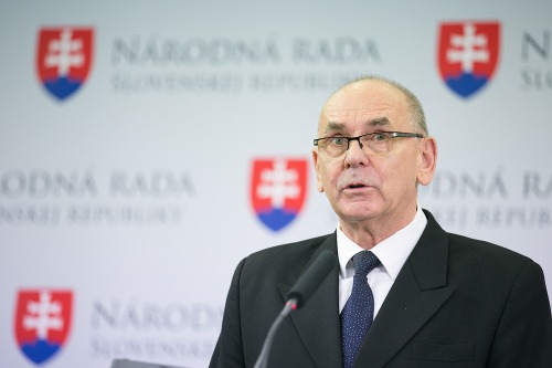 Predseda Najvyššieho kontrolného úradu (NKÚ) SR Karol Mitrík