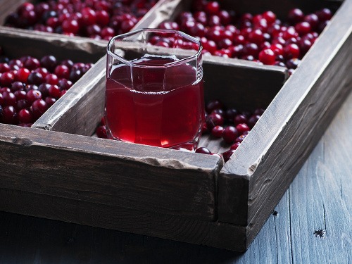 Babský recept na infekciu močových ciest? Brusnice áno, ale nie v koncentrovaných džúsoch! 