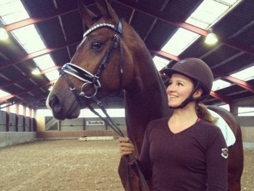 Alexandra Andresenová miluje kone.