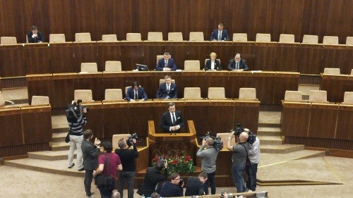 Prvá ustanovujúca schôdza parlamentu