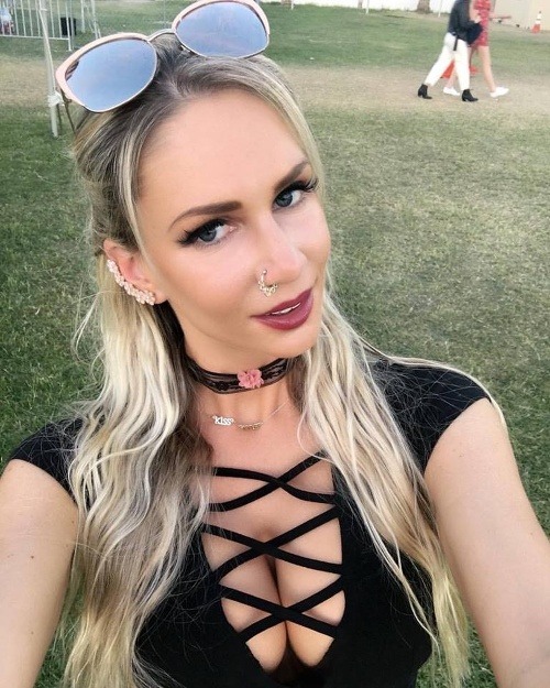 Andrea Járová sa tento rok zúčastnila prominentného amerického festivalu Coachella.