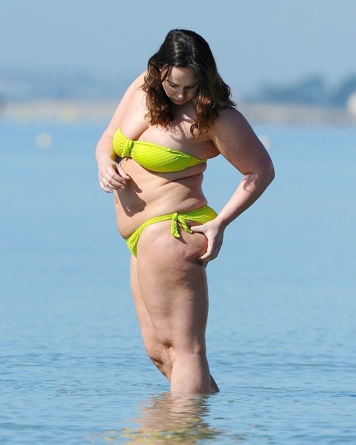  Chanelle Hayes 