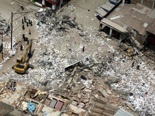 Ekvádor sa spamätáva zo silného zemetrasenia