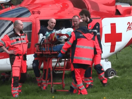 Mladíka v zlom stave prevážal vrtuľník do nemocnice