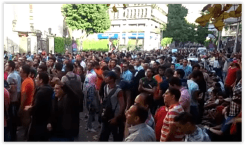Demonštrácia v západnej časti Káhiry