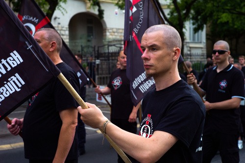 Maďarskí extrémisti protestovali pred našim veľvyslanectvom