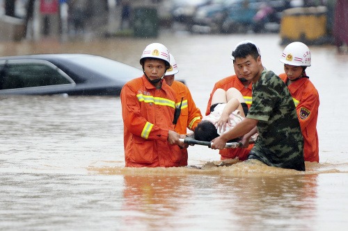 Čínu sužujú záplavy