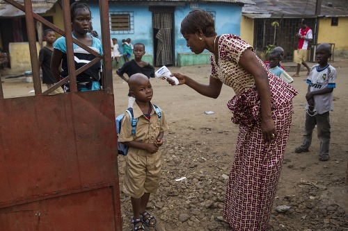 V Guinei dostali deti v škole informácie dôležité pre ich prežitie a ochranu pred nebezpečnými ochoreniami.
