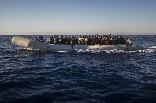 K 13. decembru tohto roku cez Stredozemné more do Európy, najmä do Grécka a Talianska, prišlo 354.993 migrantov