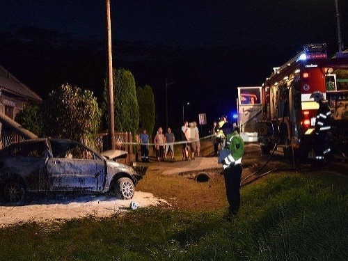 V Michalovskom okrese došlo k tragickej dopravnej nehode, pri ktorej prišli o život dve osoby a jedna osoba sa zranila ťažko