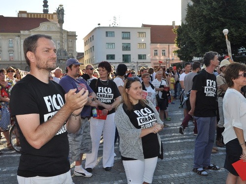 Líder hnutia OĽaNO Igor Matovič počas jedného z protestov
