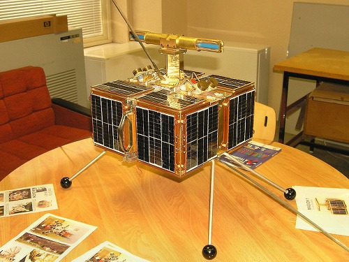 Pozemný testovací exemplár družice Magion 1 v Observatóriu a telemetrickej stanici v Panskej Vsi