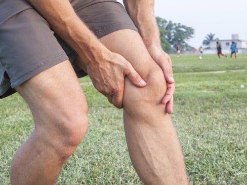 Čo sa stane, ak vám v kolene nepríjemne pukne? 