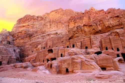 Petra je zaradená na zoznam svetového dedičstva UNESCO  a od roku 2007 aj jedným zo siedmich divov sveta