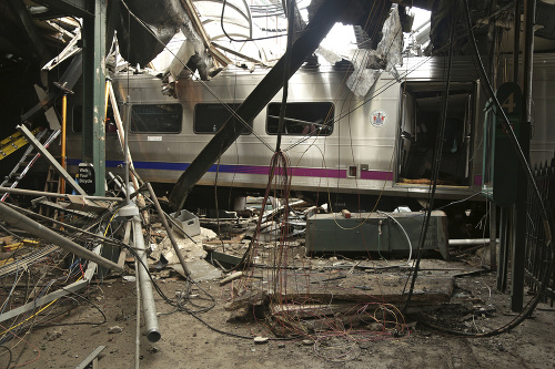 Nehoda vlaku v Hobokene v štáte New Jersey.