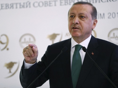 Turecký prezident Recep Tayyip Erdogan a jeho vláda pravidelne útočia na predstaviteľov HDP