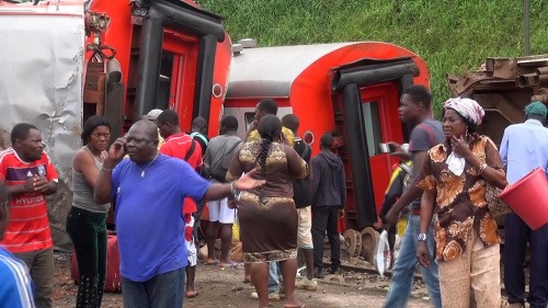 V Kamerune sa vykoľajil vlak.