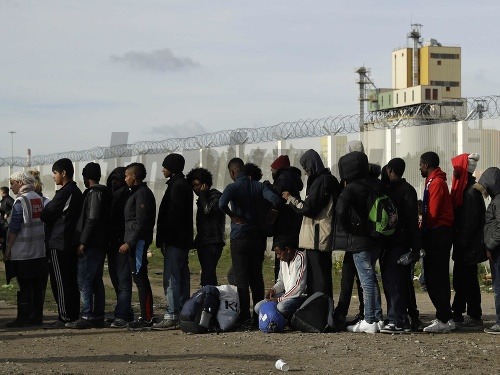Migračný tábor Džungľa v Calais je zničený