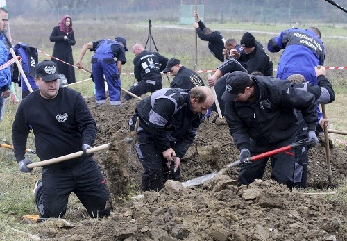 Kopať hroby je drina.