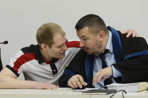 Alexander Salmanov (vľavo)