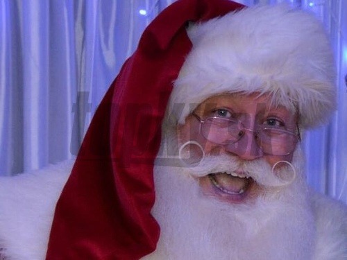 Eric Schmitt-Matzen ako Santa Claus 
