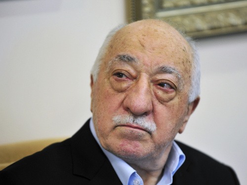 Duchovný Fethullah Gülen, ktorý mal podľa Ankary zosnovať prevrat.