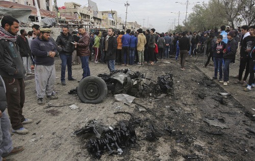 Bombový útok na trhu v Bagdade.