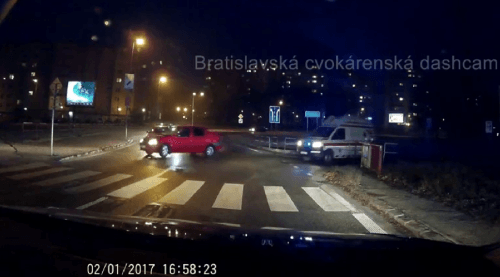Vulgarizmy vodiča ambulancie na križovatke v Dúbravke