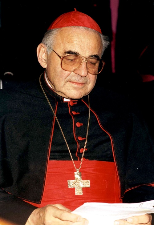 Kardinál Miloslav Vlk na archívnej fotke.