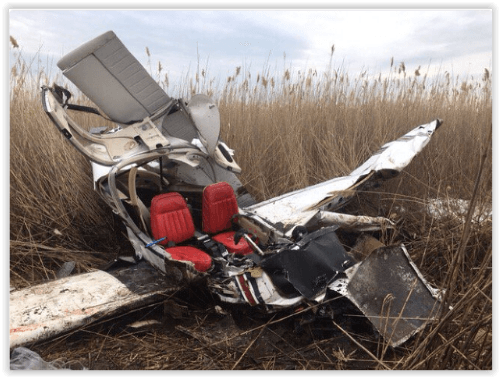 Lietadlo leteckej školy v americkom štáte Connecticut havarovalo dnes krátko po štarte počas cvičného letu.