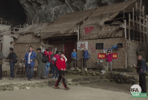 V čínskej jaskyni žije 18 rodín