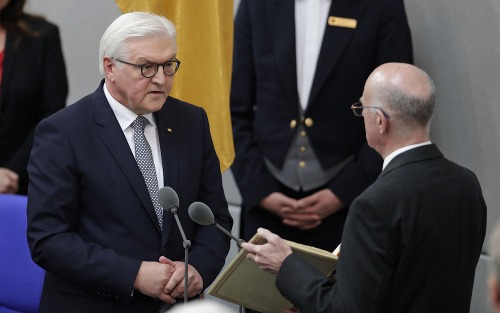 Frank-Walter Steinmeier zložil prezidentskú prísahu