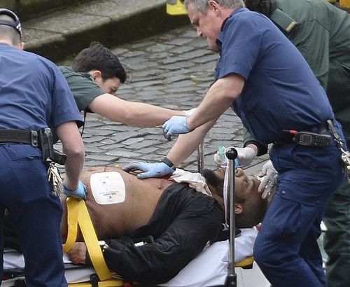Páchateľom stredajšieho útoku v Londýne, ktorý bol na mieste zastrelený, bol 52-ročný Khalid Masood.