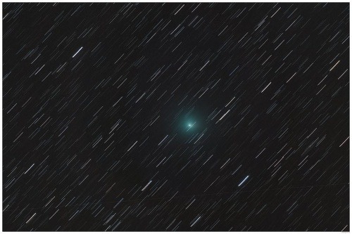 Záber kométy zverejnenej 25. marca